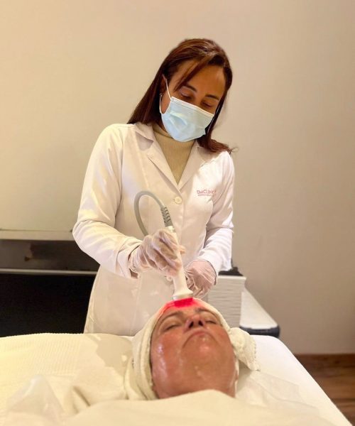 DM Foto Sobre DM Foto Sobre